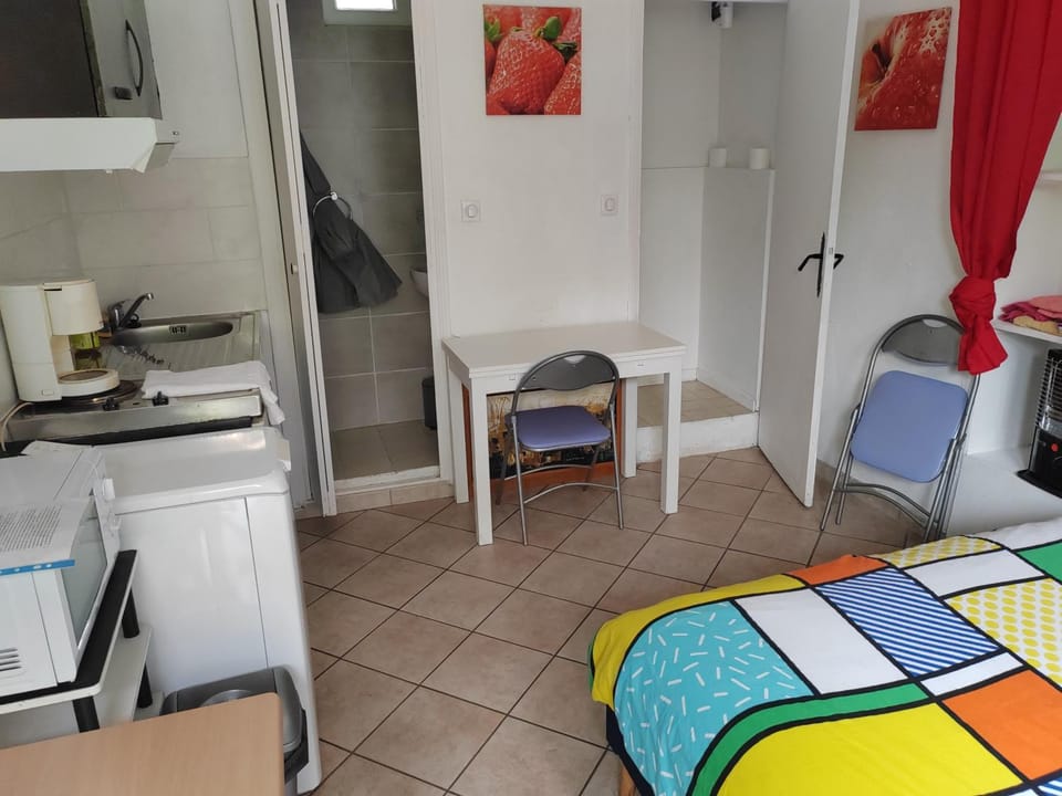 80 m2 appartement indépendant, 4 personnes et plus, piscine et jardin Direct Gare Aéroport Apartment in Toulouse