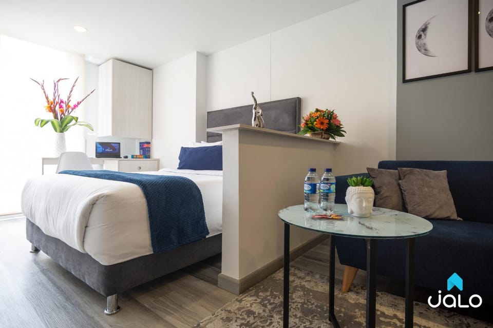 Photo of the whole room, Bedroom