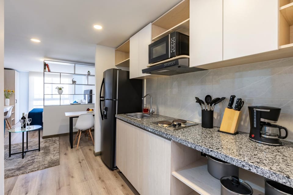 Coffee/tea facilities, Kitchen or kitchenette, minibar, stove, toaster