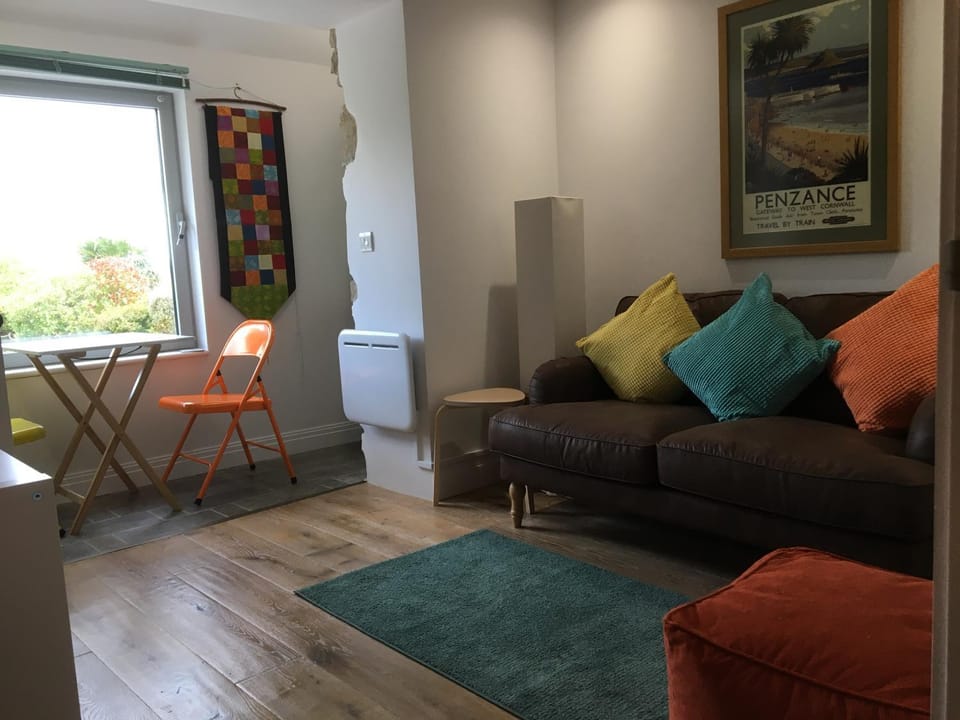 Lounge or bar, Breakfast, internet