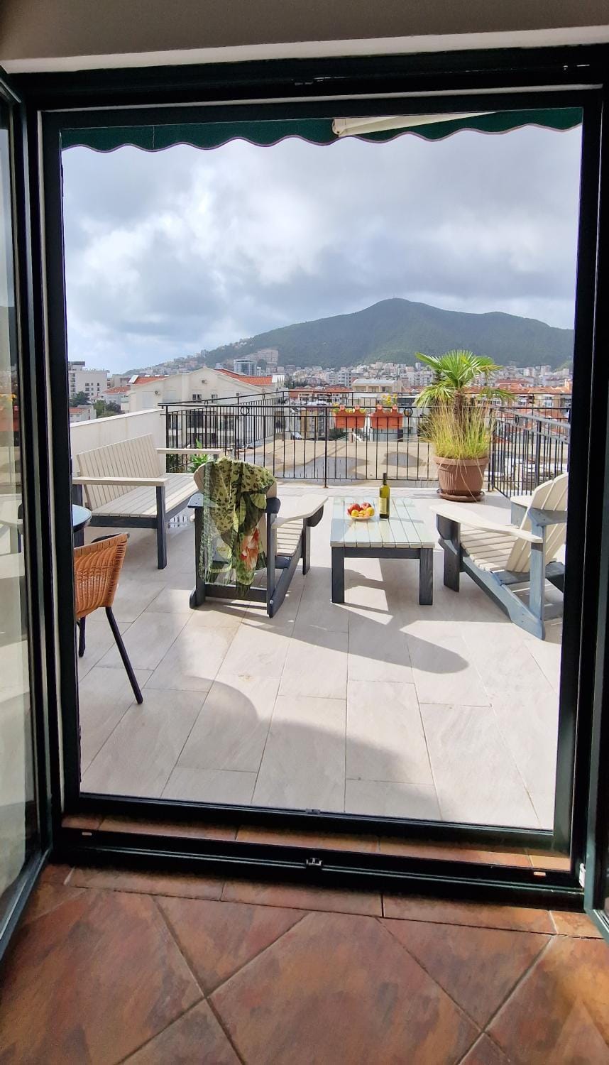 Balcony/Terrace, Balcony/Terrace, City view, Sea view