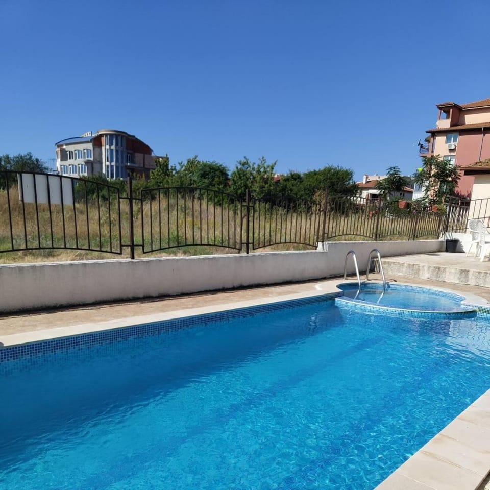 Уютно и просторно студио Apartment in Burgas Province