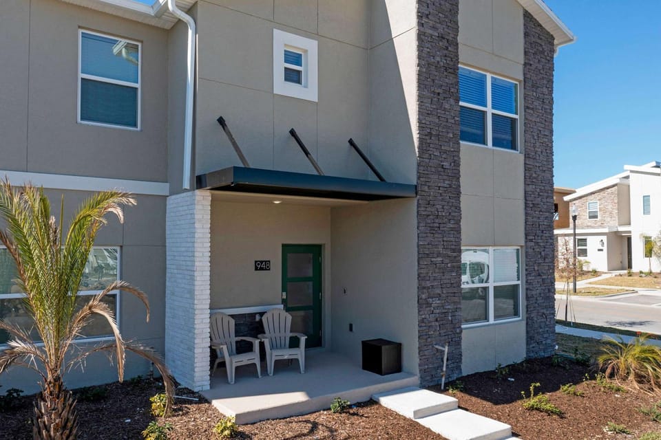 Gorgeous 5 Bd w/ Pool Close to Disney @ Champions Gate 948 House in Four Corners