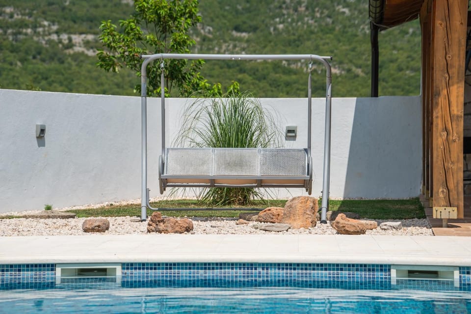 Spring, Natural landscape, Balcony/Terrace, Mountain view, Pool view, Swimming pool, sunbed