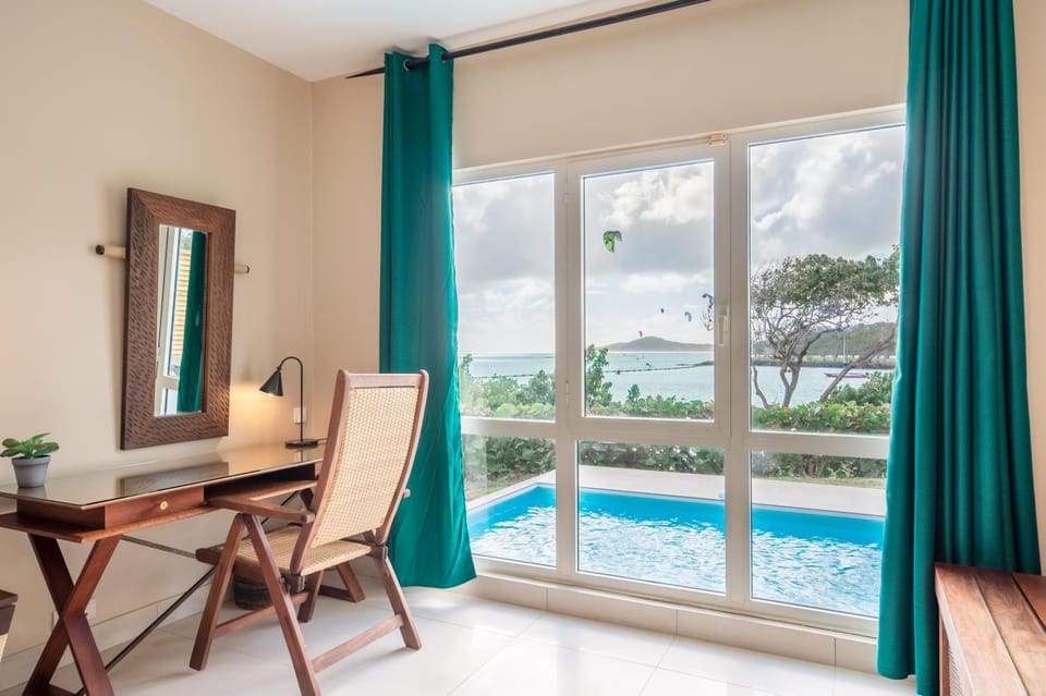 Balcony/Terrace, Seating area, Pool view, Swimming pool