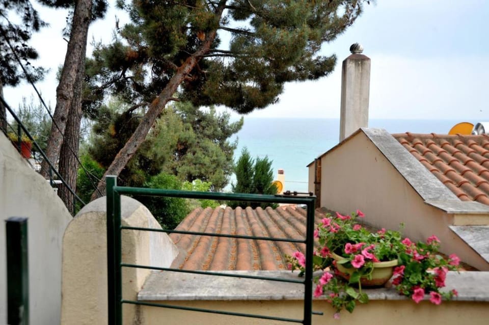 Aiolos Home House in Halkidiki
