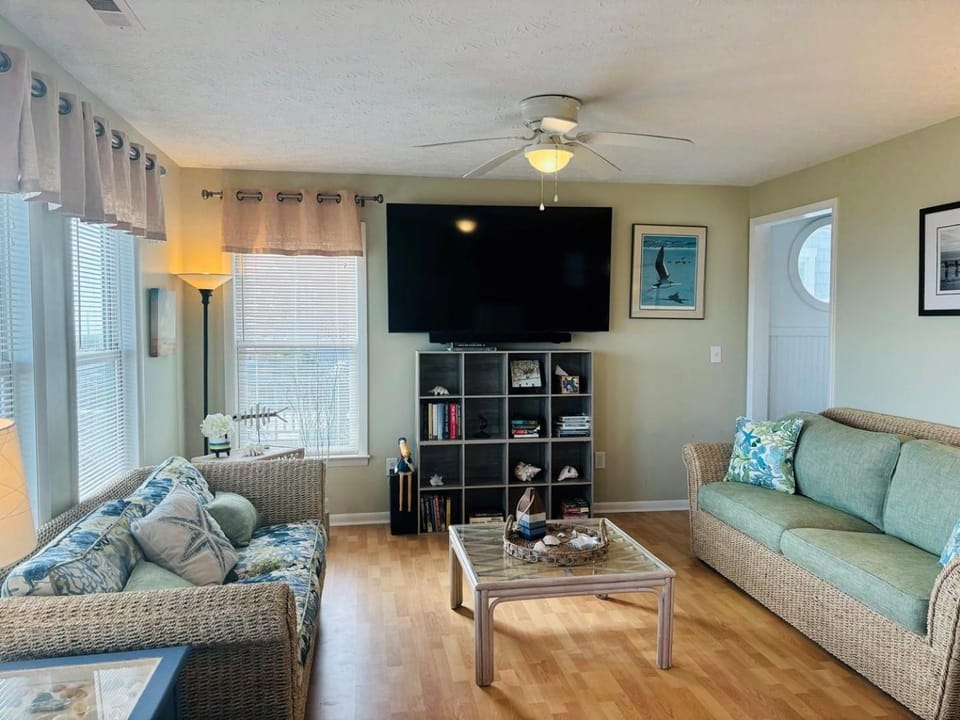Aquarius home House in Holden Beach