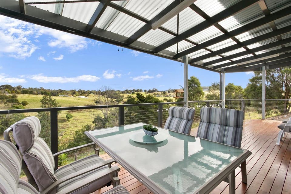 Natural landscape, Balcony/Terrace, Seating area