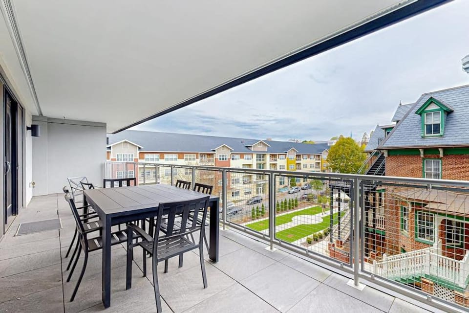 Suite Spot House in Asheville