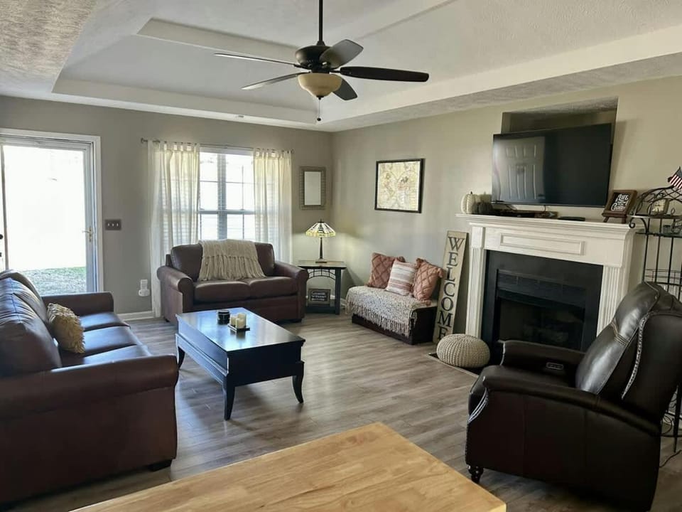 Mount Juliet Charmer House in Mount Juliet