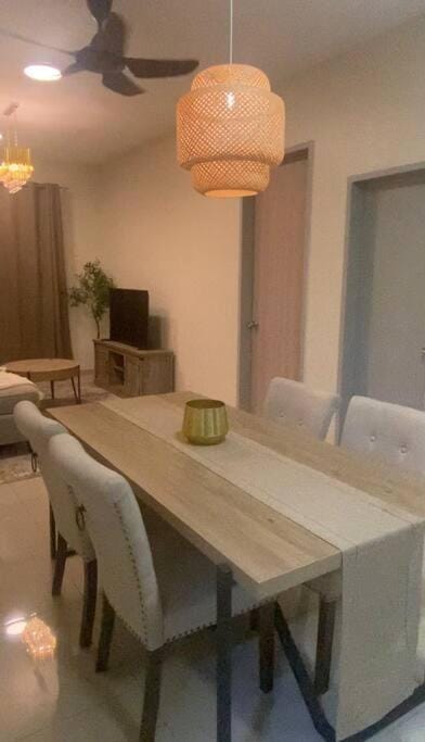 ORKED VANDA, 3 Bedroom apartment, SEAVIEW NETFLIXWIFIYOUTUBE Apartment in Terengganu, Malaysia