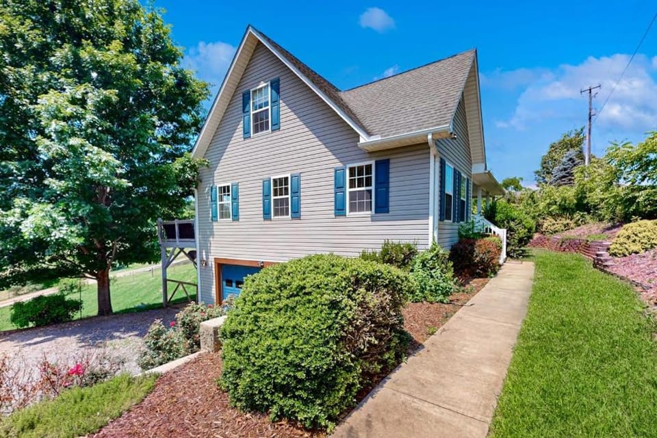 Storybook Escape House in Buncombe County