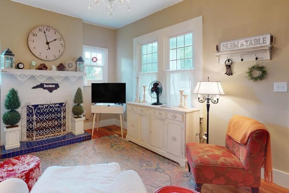 North Whitted Escape House in Hendersonville