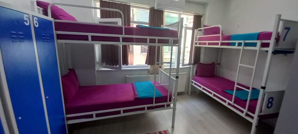 bunk bed