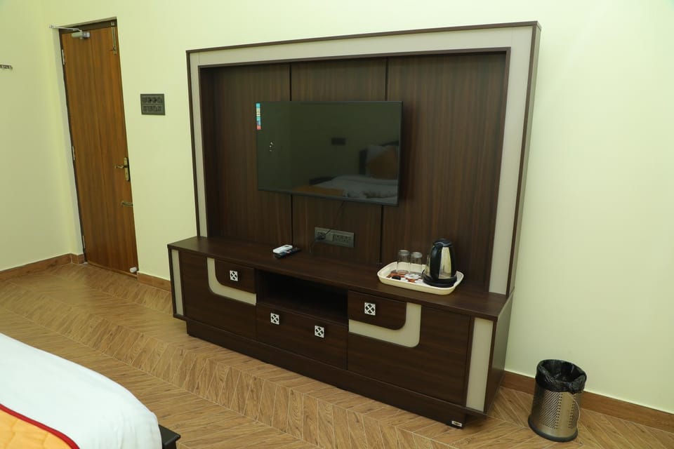 Bed, TV and multimedia