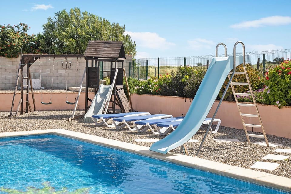 Property building, Swimming pool