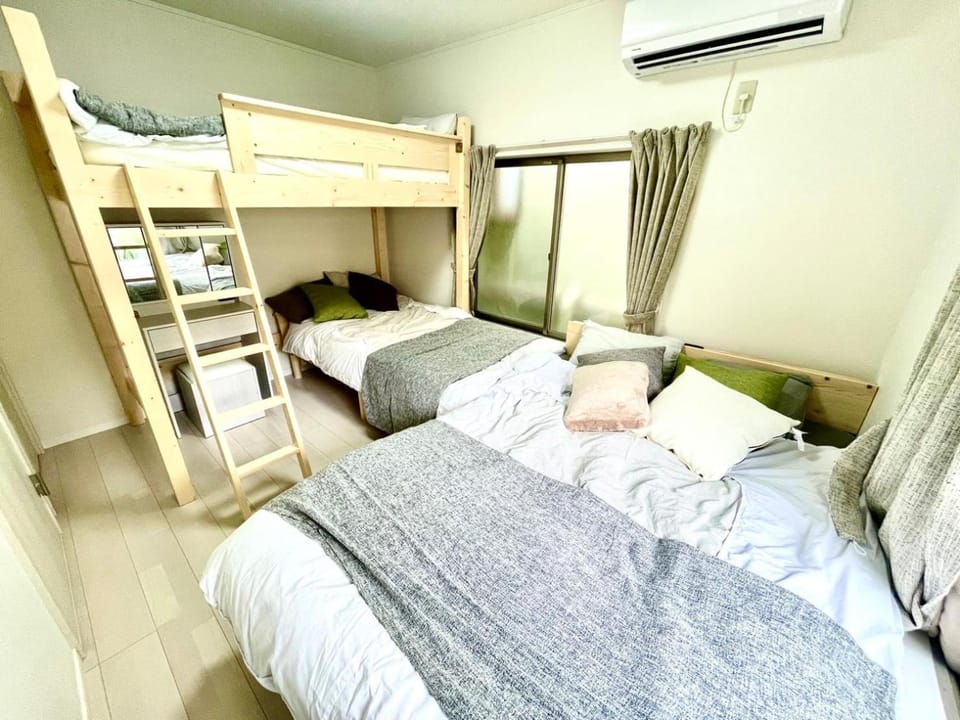 Bed, Bedroom, bunk bed, air conditioner