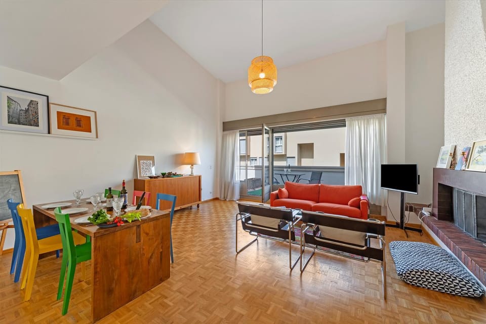 TV and multimedia, Living room, Dining area