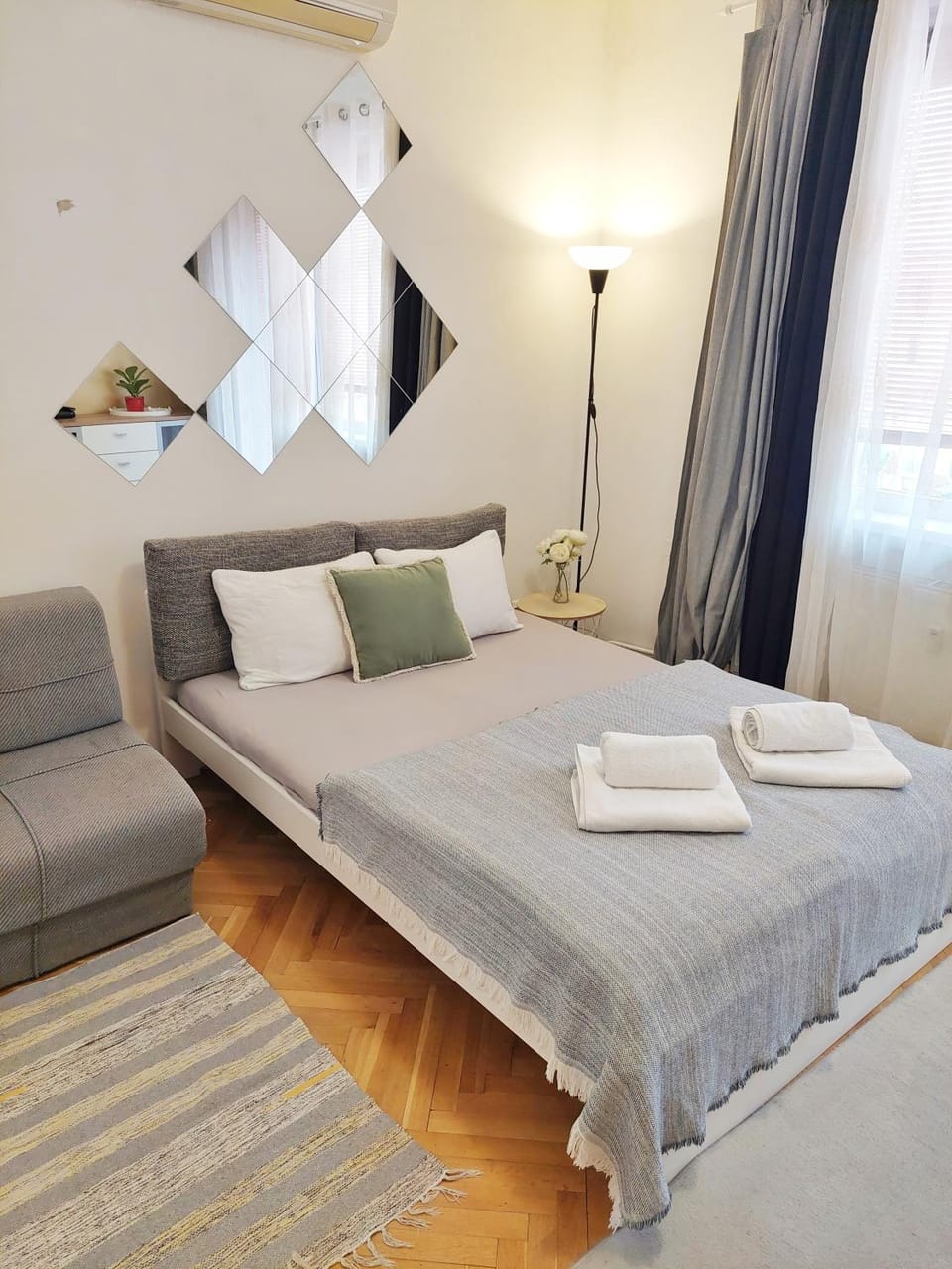 Near BUS Station Apartment with the Self-Check-In Apartment in Bratislava