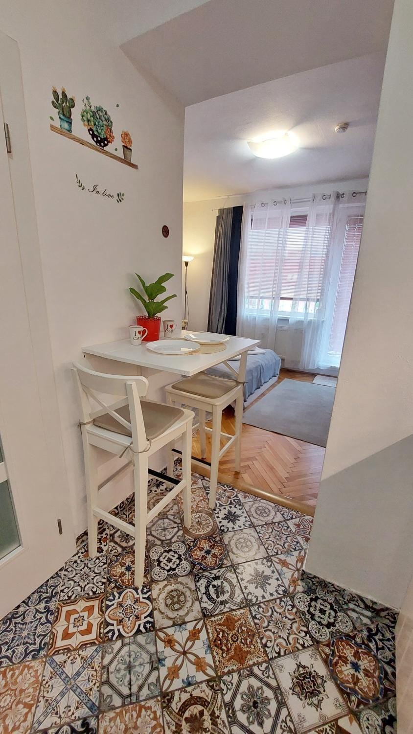 Near BUS Station Apartment with the Self-Check-In Apartment in Bratislava