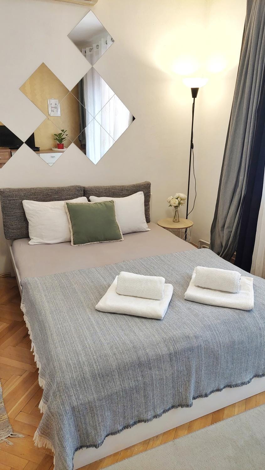 Near BUS Station Apartment with the Self-Check-In Apartment in Bratislava