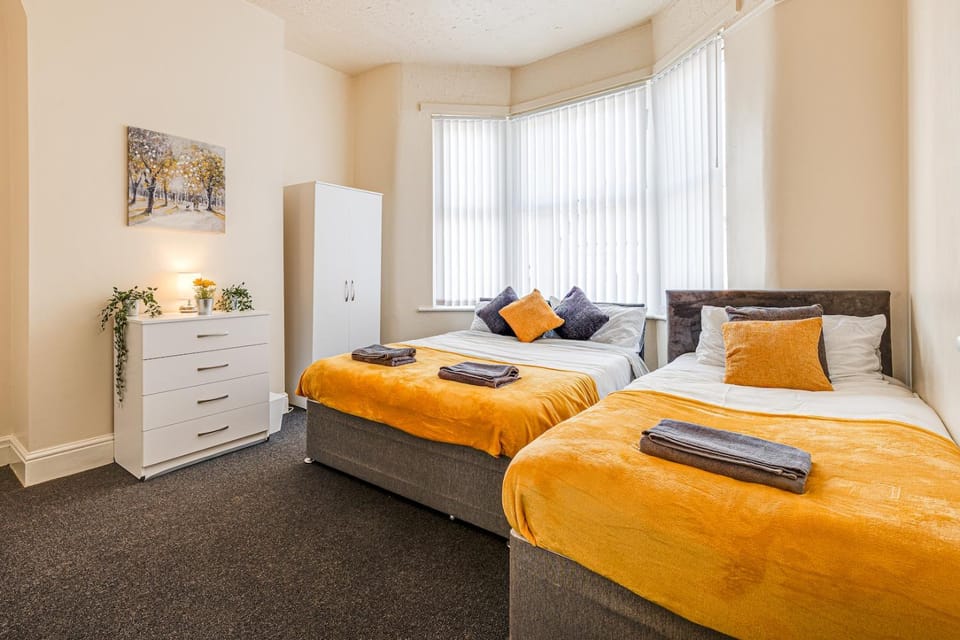 Ursula Sparkle Stays House in Liverpool