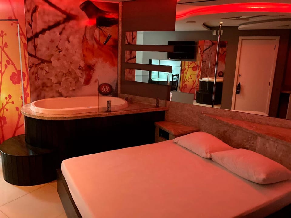 Bed, Photo of the whole room, Bath