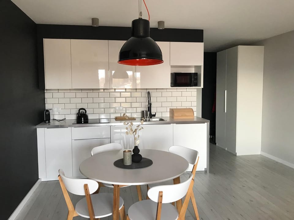 Kitchen or kitchenette, Dining area, wardrobe