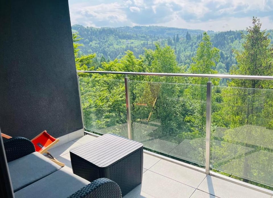 View (from property/room), Balcony/Terrace, Mountain view