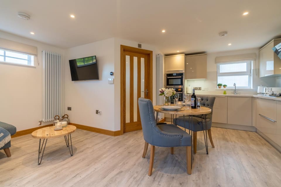 TV and multimedia, Dining area, kitchen