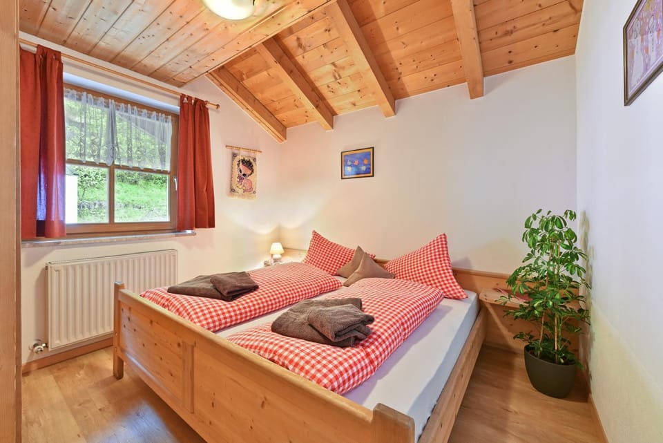 Property building, Living room, Bedroom