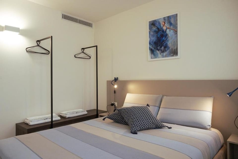 Residenza SubitoSanto "Gigliola" 9A - Bilocale con terrazzo esclusivo Cupola Basilica di Sant'Antonio- Apartment in Padua