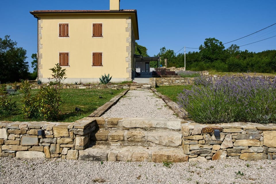 Villa Telma in Kostrčani - Haus für 8-10 Personen Villa in Istria County