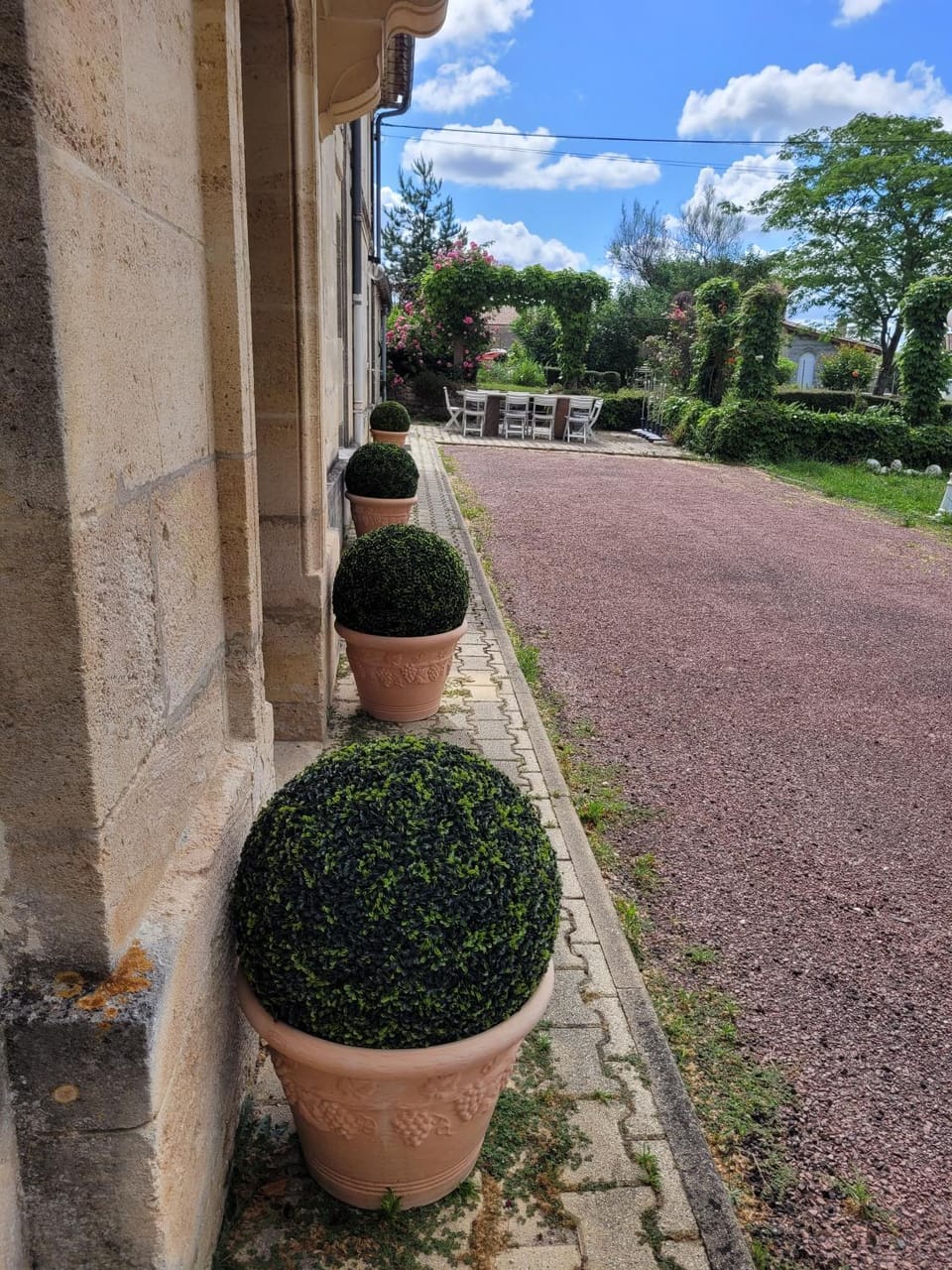 Property building, Patio, Garden, Garden view, hair dresser