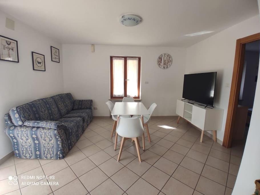 TV and multimedia, Living room, Dining area