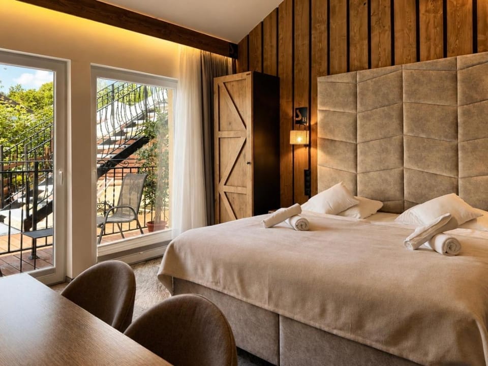 Bed, Photo of the whole room