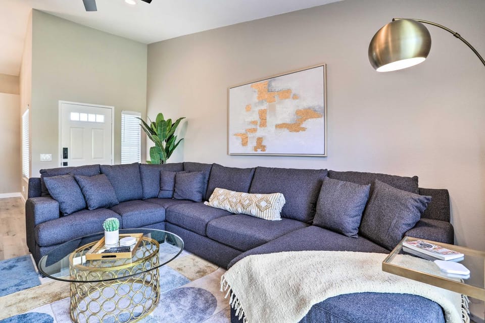 Chic Palm Desert Condo w/ Resort-Style Amenities! House in Palm Desert