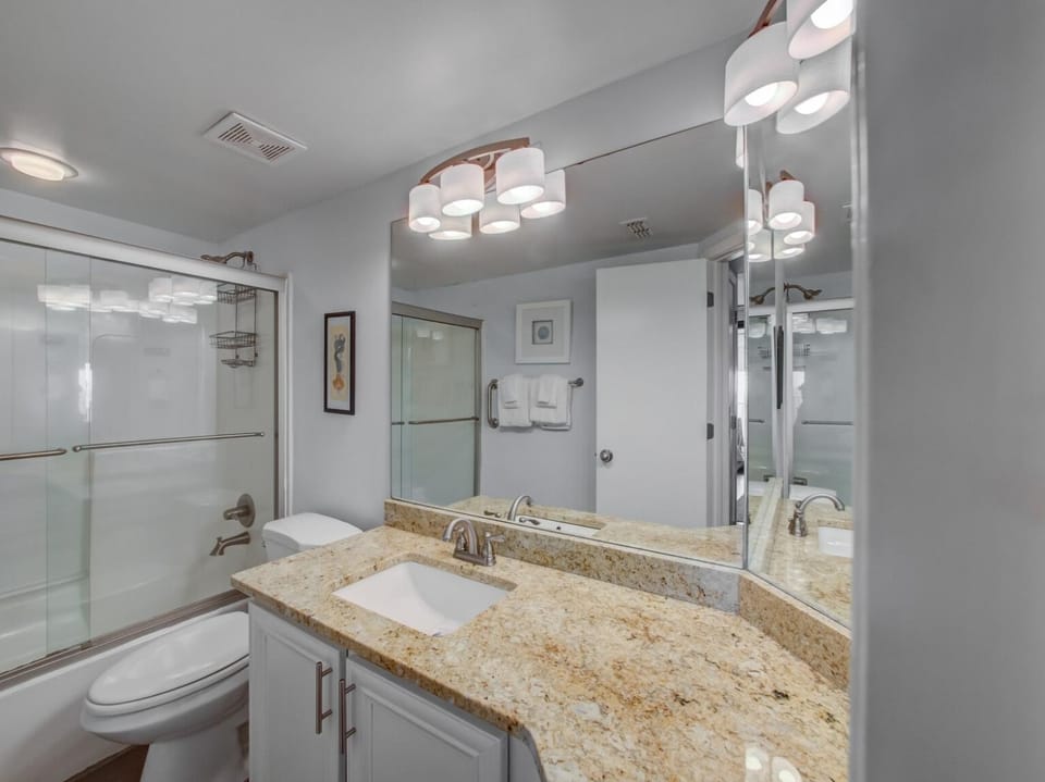 Pelican Pointe 1505 by Vacation Homes Collection Apartment in Orange Beach