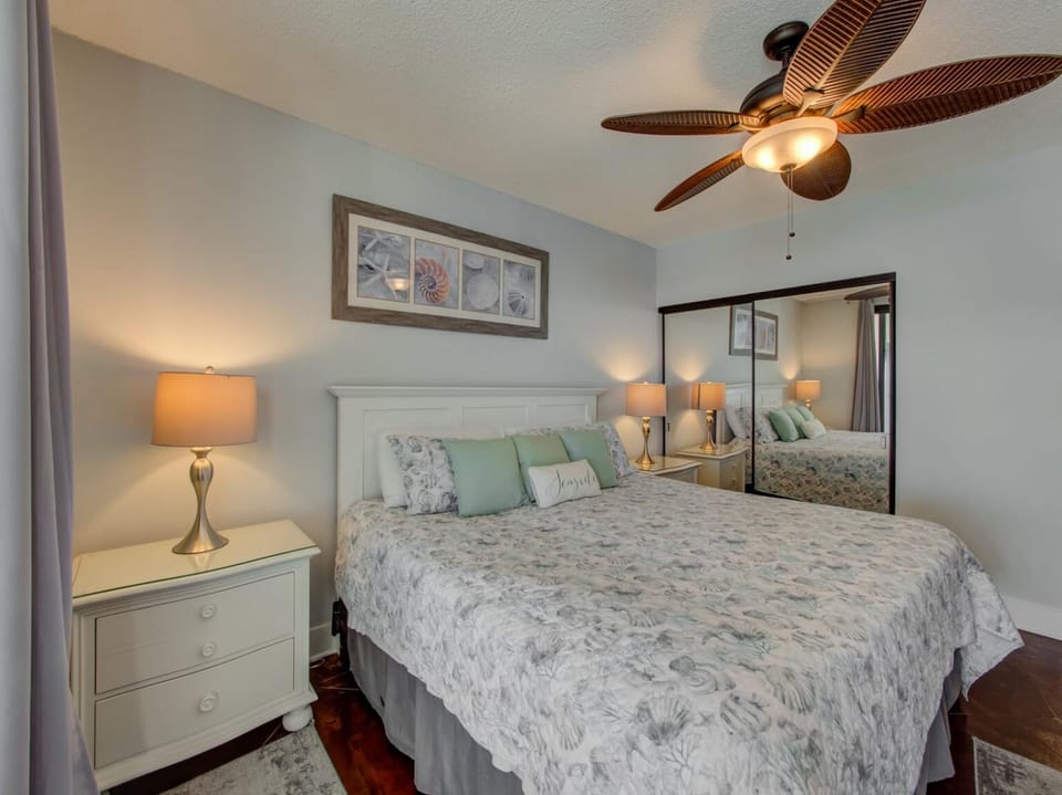 Pelican Pointe 1505 by Vacation Homes Collection Apartment in Orange Beach
