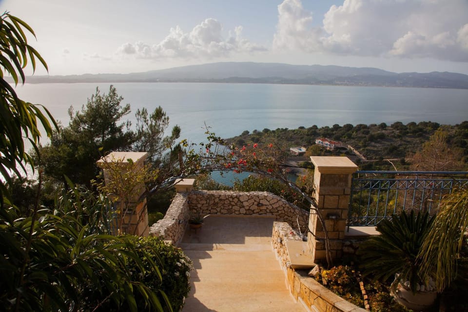 Contessina's House breathtaking view Farsa Apartment in Cephalonia