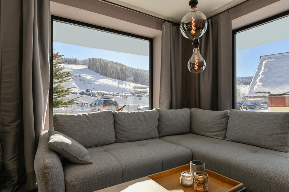 Natural landscape, Winter, Ski School, Skiing, Living room, Seating area, Mountain view