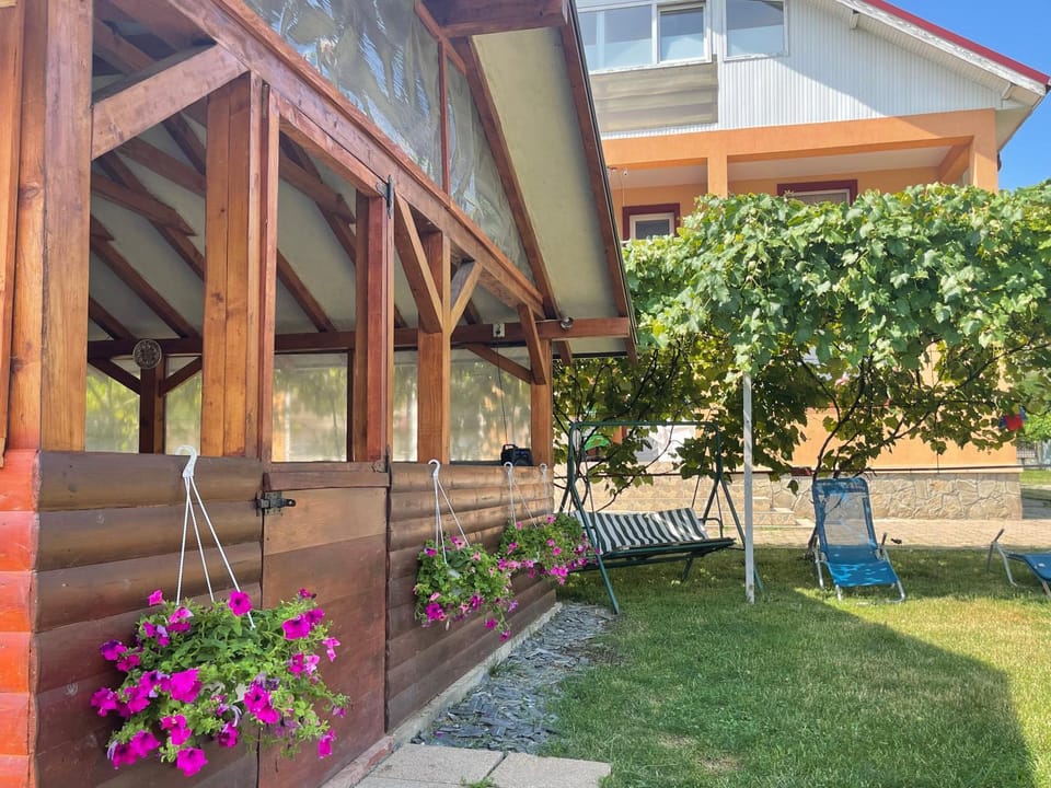 Cazare Piatra Neamț Ilinca Farm Stay in Romania