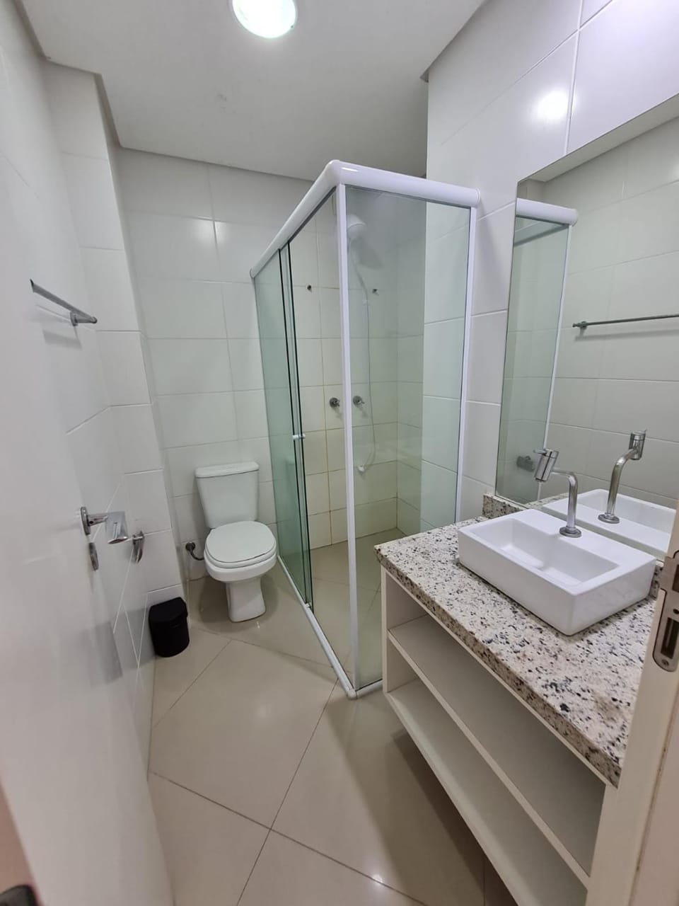 Amplo e aconchegante apartamento com 3 quartos a 50m da praia de Bombas Apartment in Porto Belo