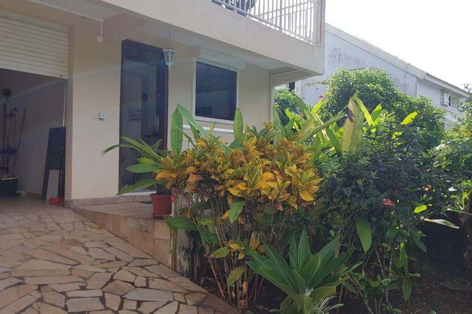 Patio, Facade/entrance