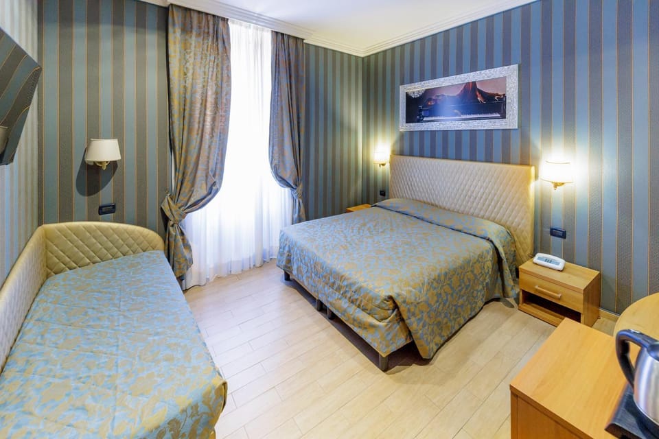 Bed, Photo of the whole room