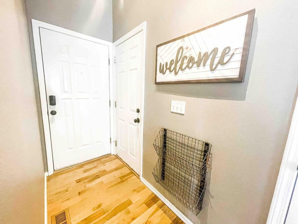 2 Master Suites! Pet Friendly With MTN Views Villa in Palmer Lake