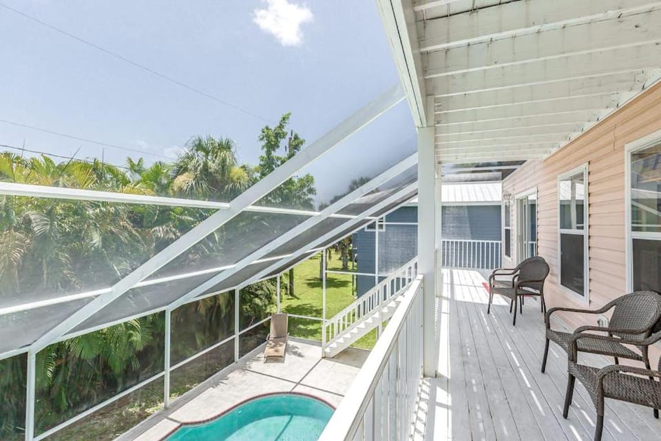 Gulf Island Lanai House in Estero Island