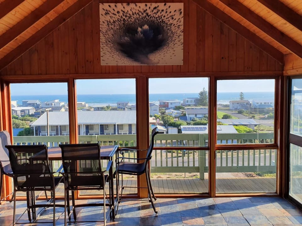 Day, Natural landscape, View (from property/room), Balcony/Terrace, Dining area, Sea view