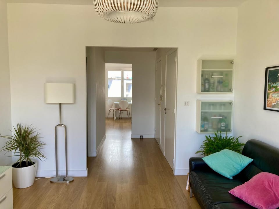 Living room, kitchen