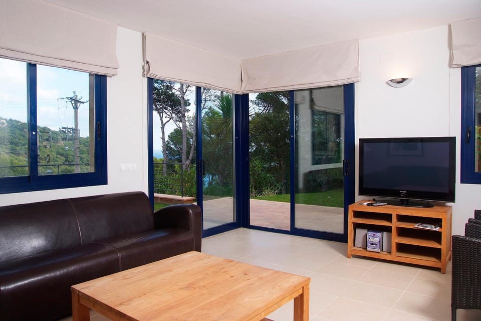 View (from property/room), Living room, Garden view, Mountain view, Sea view